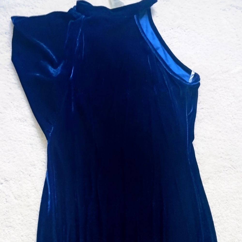 Chic One Shoulder Blue Dress A Small Hole Hidden Under The Ruffle